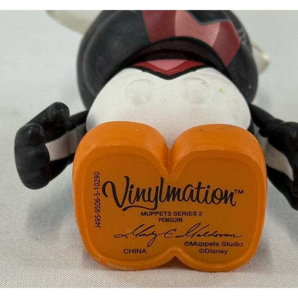 Disney Vinylmation Muppets Series 2 Penguin 3" Collectible Figure - Picture 3 of 3